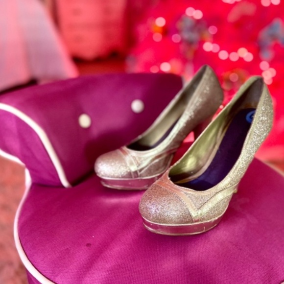 Madden Girl Gold Glitter Platform Sparkly Baddie Stiletto Heels Women’s Shoe 6.5 - Picture 7 of 12